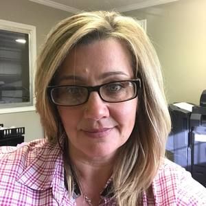 Meet your Posher, Angela